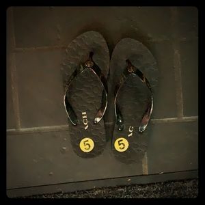 Coach flip flops